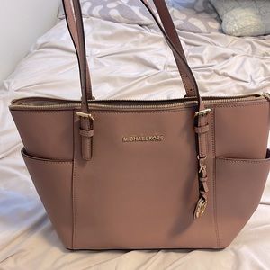 Mauve Michael Kors Puse